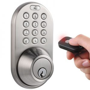 نصب قفل دیجیتال روی درب ضد سرقت